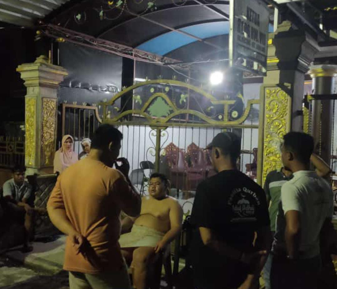 Pamer Kemaluan, Pria Gempal Diamankan Warga