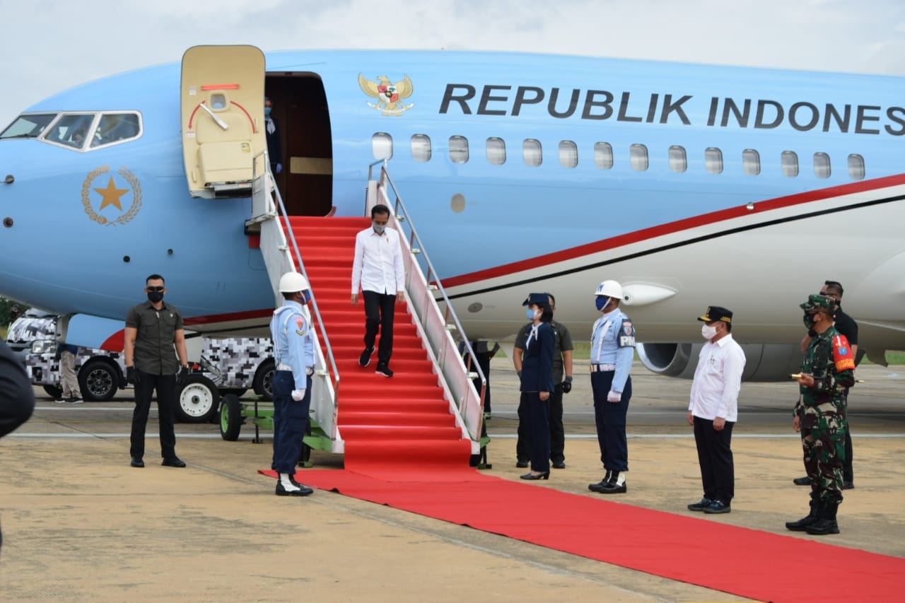 Tiba di Palangka Raya, Presiden Langsung ke Kapuas Pakai Heli Merah Putih