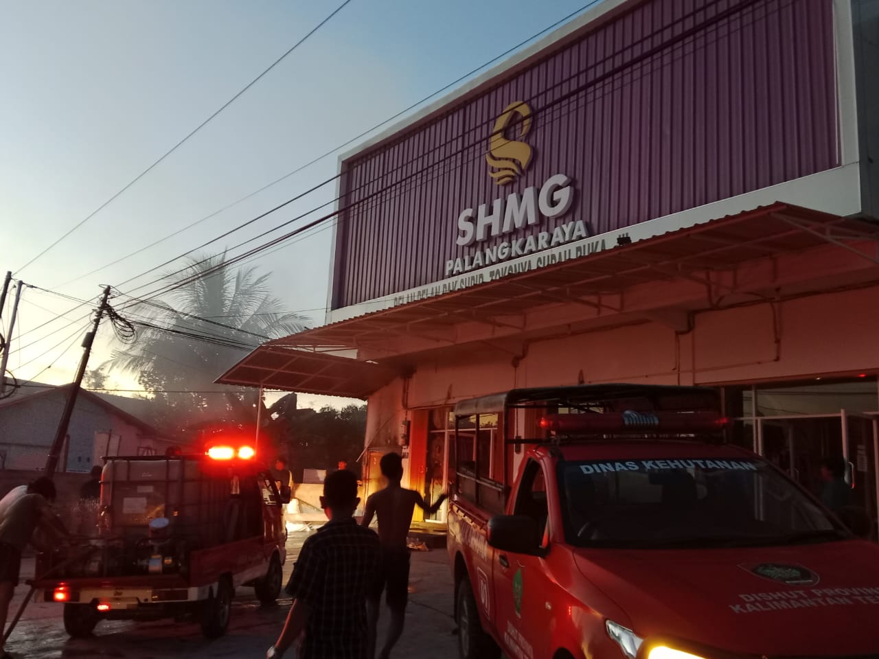 Jago Merah Menghamuk Pemukiman Warga Gang Sayur