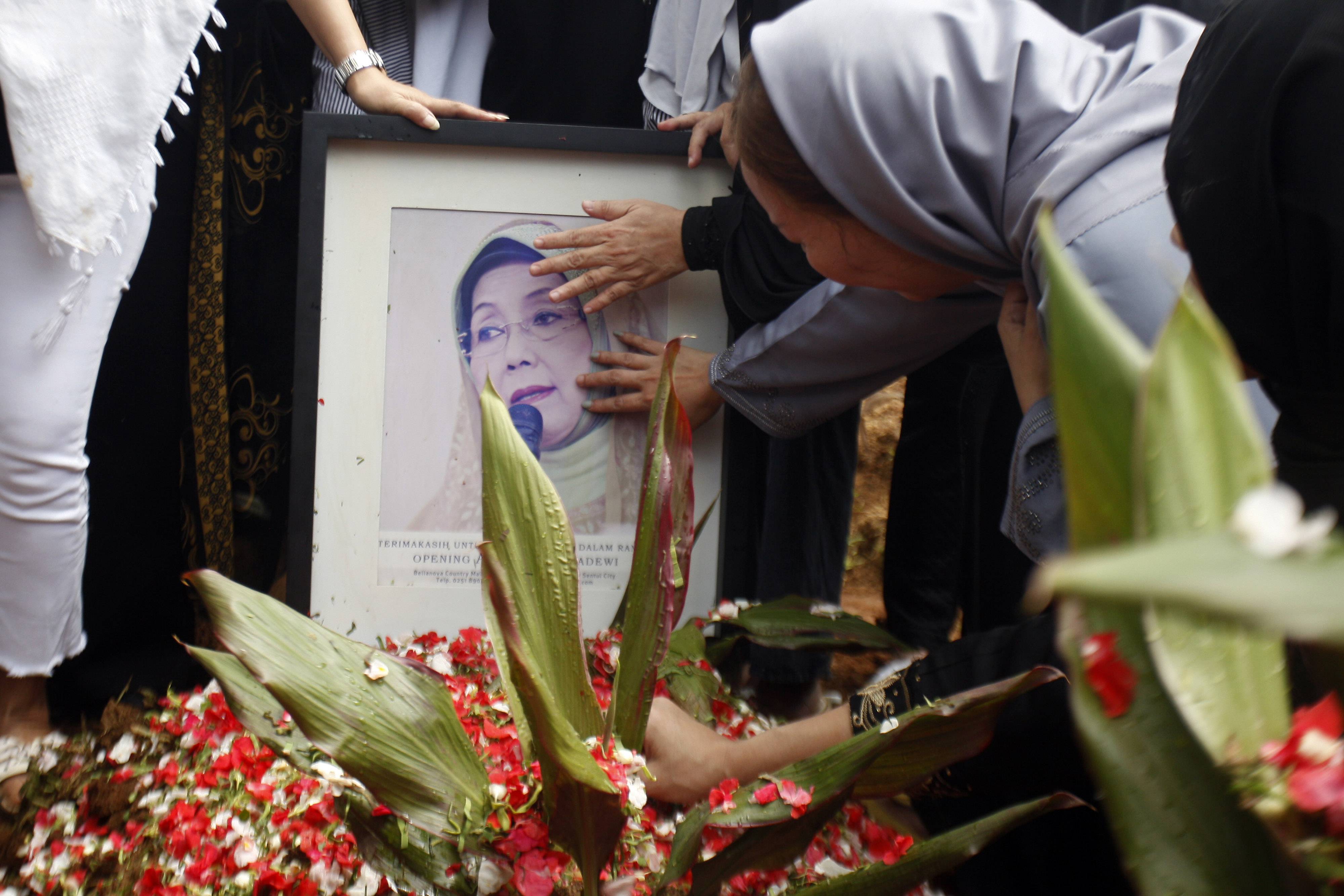 Keluarga Beber Kronologi Nani Wijaya Meninggal Dunia